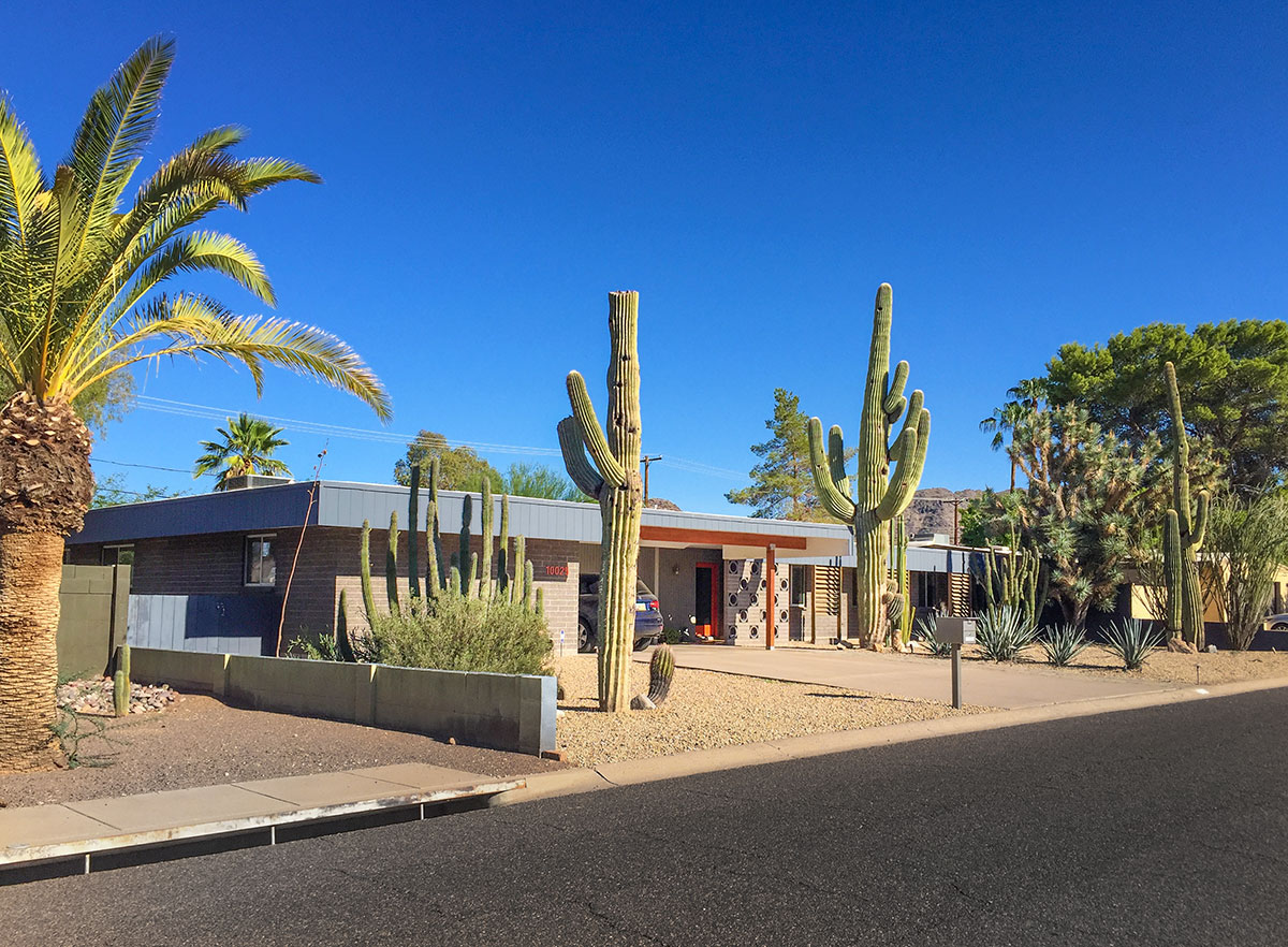 Palo Verde model home by Al Beadle in Paradise Gardens