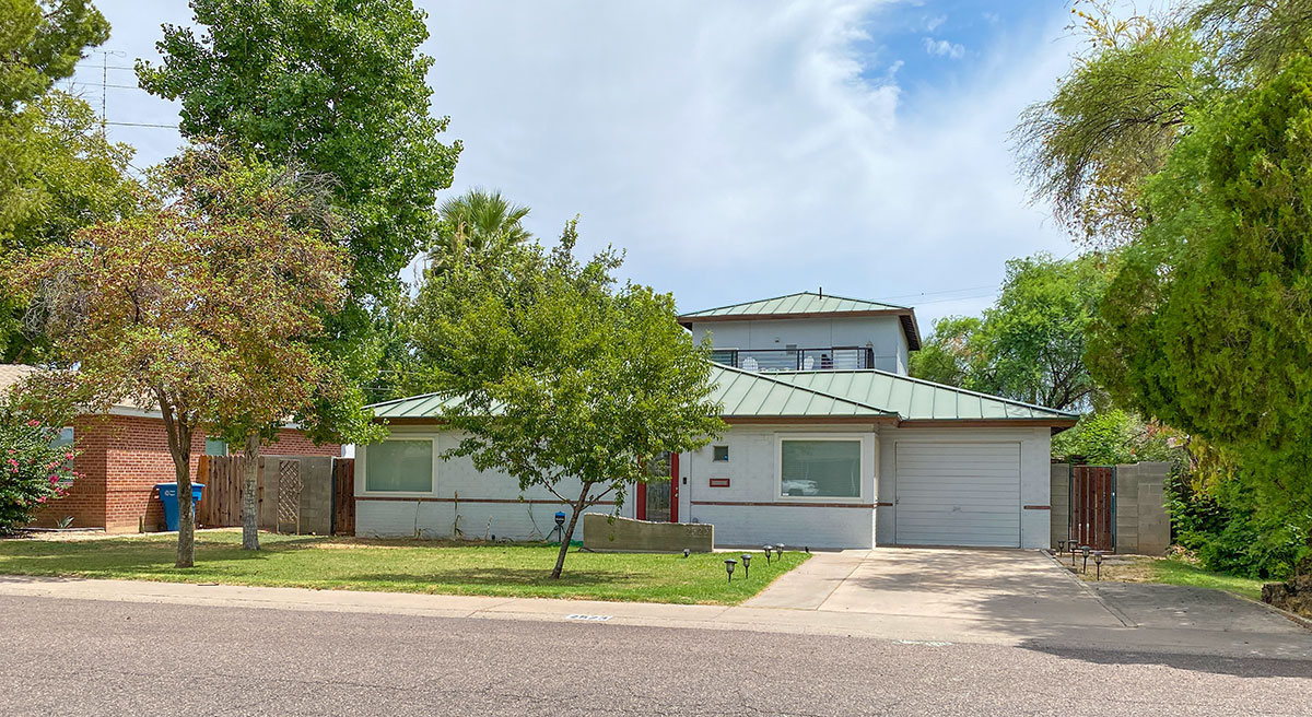 Hoffman Terrace by Ralph Haver in Phoenix Arizona