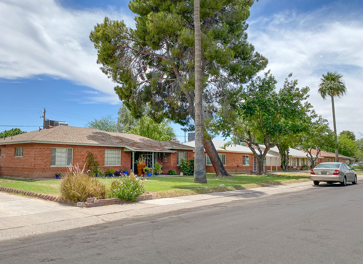 Hoffmantown by Ralph Haver in Phoenix Arizona