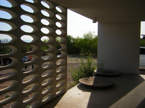 The White Gates Residence on the Modern Phoenix Home Tour 2008
