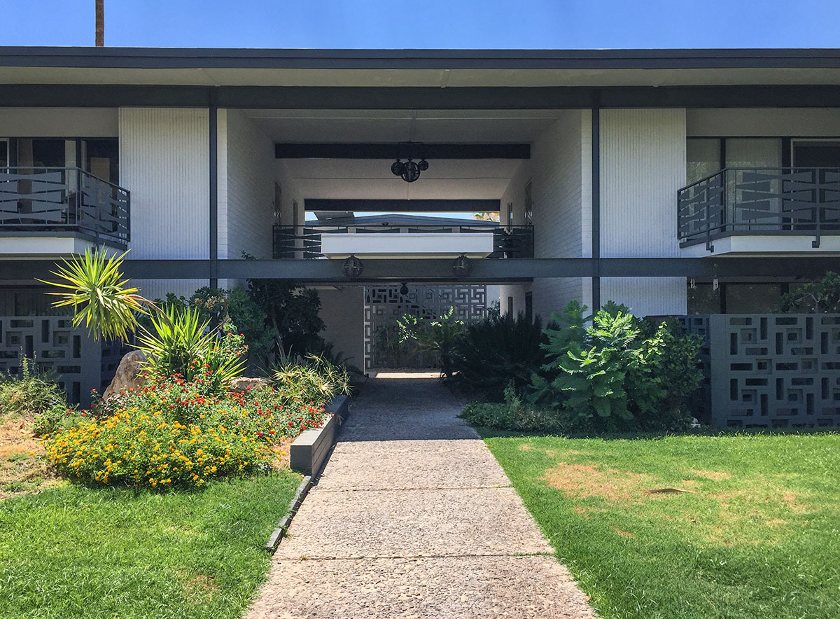 Biltmore Reserve Condominiums in Uptown Phoenix Arizona