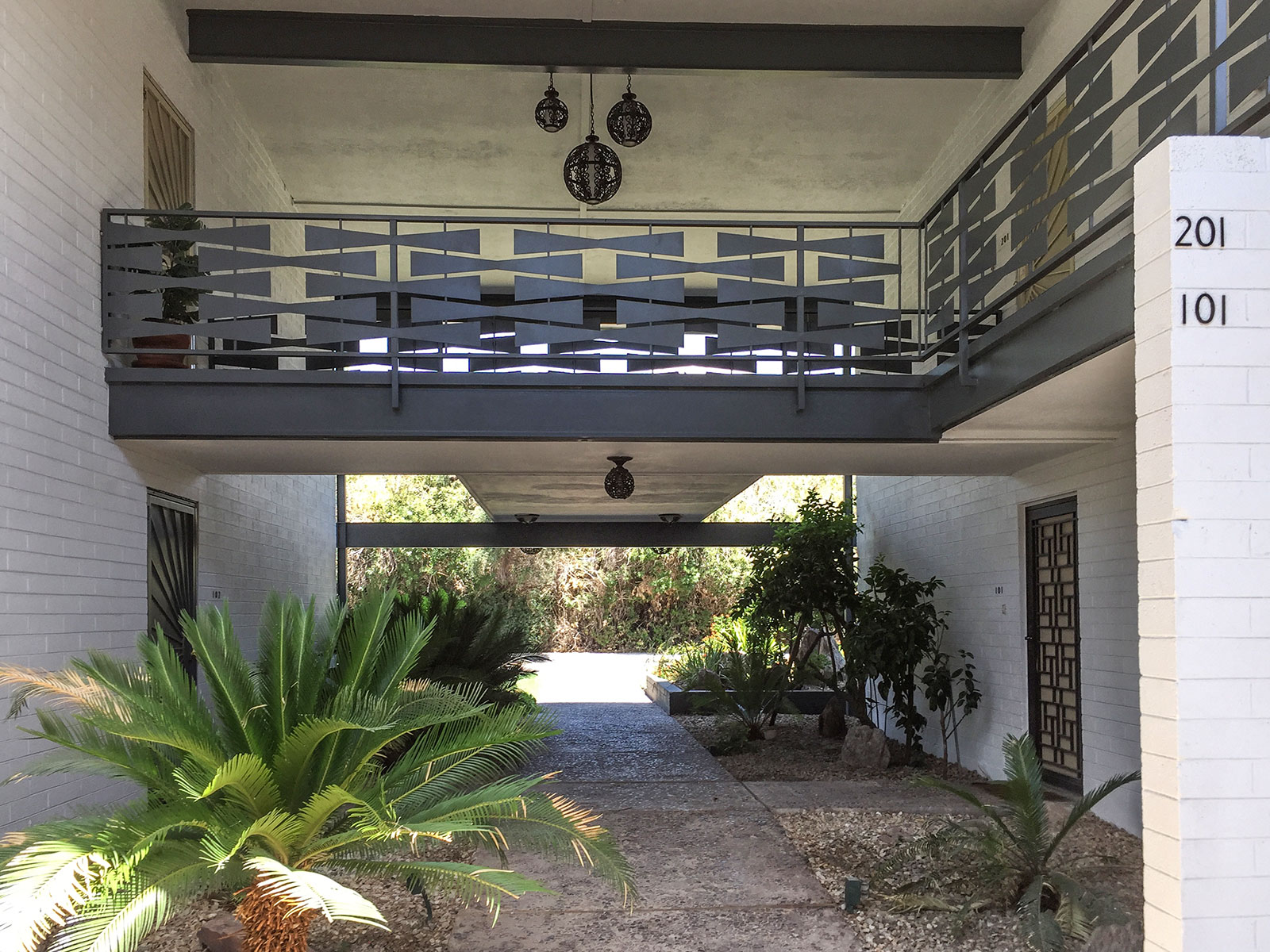 Biltmore Reserve Condominiums in Uptown Phoenix Arizona