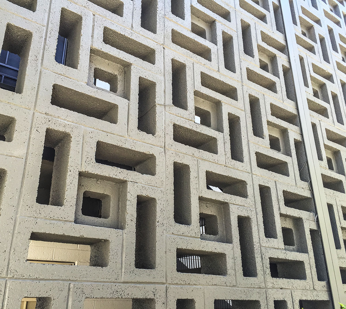 Biltmore Reserve Condominiums in Uptown Phoenix Arizona