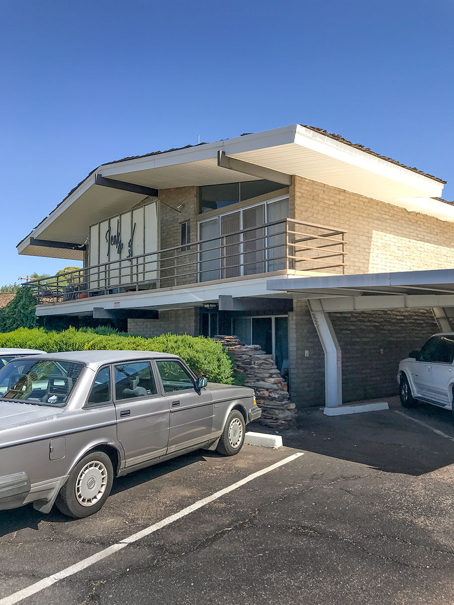 Teakwoood Apartments in Uptown Phoenix Arizona