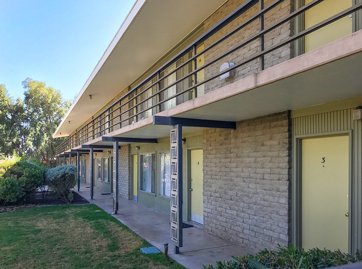 Teakwoood Apartments in Uptown Phoenix Arizona