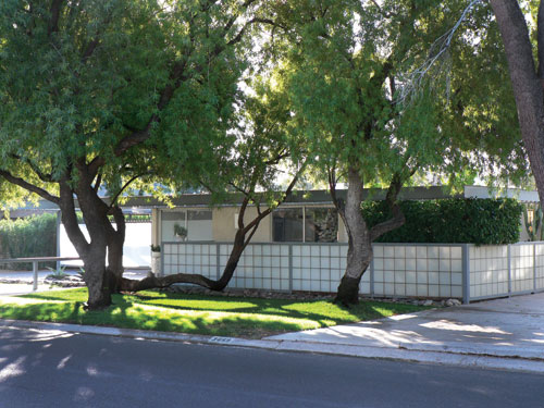 Tierra del Sol neighborhood in Phoenix designed by Edward Killingsworth, Al Beadle, Don Woldridge, Beadle's engineer