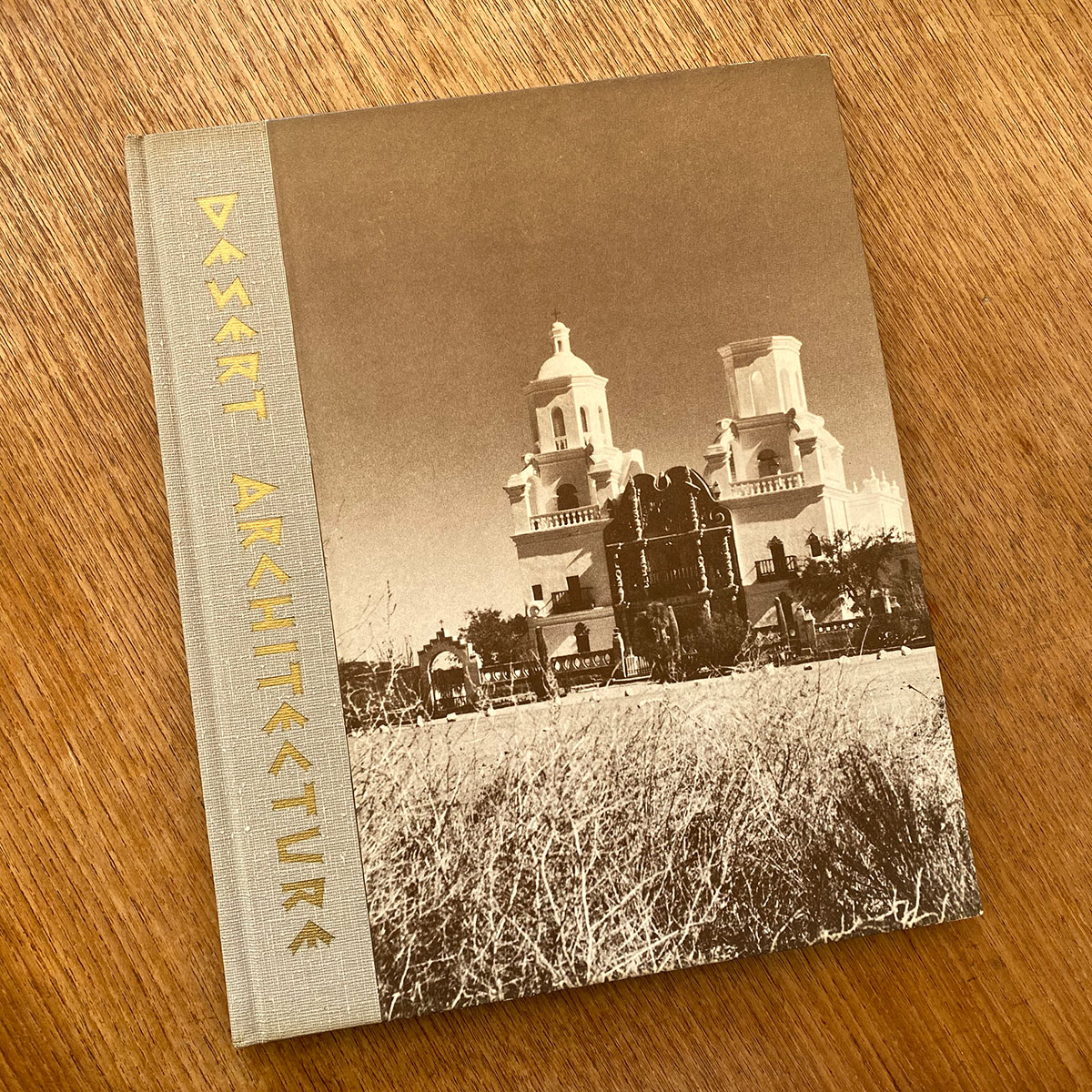 Ralph Paracek's world shown off in Desert Architecture