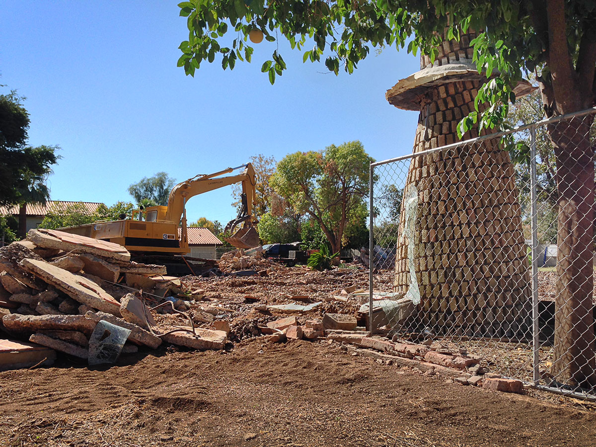 Peterson Design Adobe Home is Demolished in Arizona